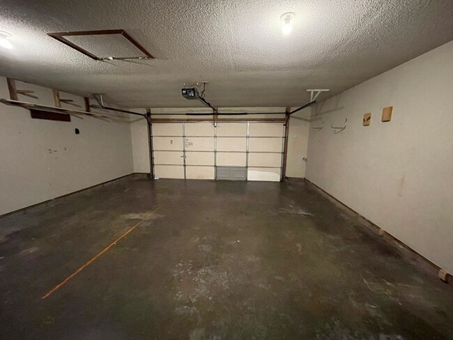 Building Photo - UPDATED 3 BR HOME IN PRIME WEST LAFAYETTE ...