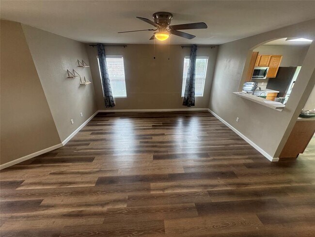 Building Photo - 108 Mesa Dr