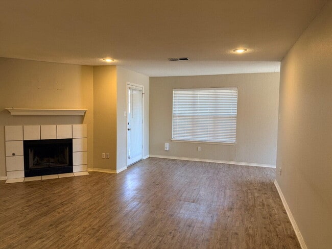 Building Photo - 8232 Raleigh Ave