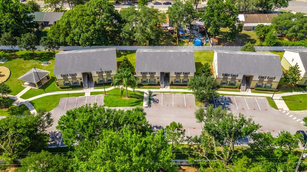 Parking and Apartments - The Academy at Dean Woods