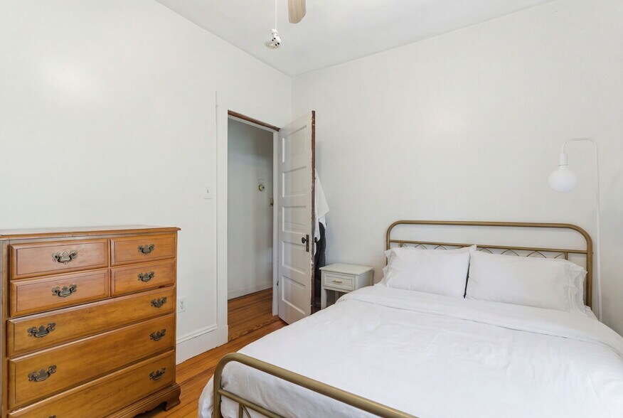 Building Photo - 24 Darling St