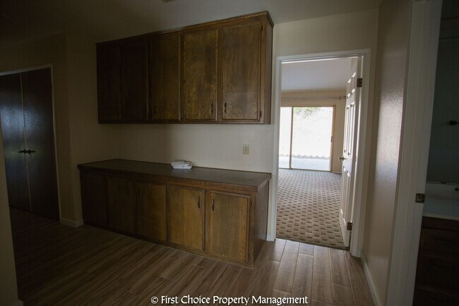 Building Photo - 6794 Rycroft Dr