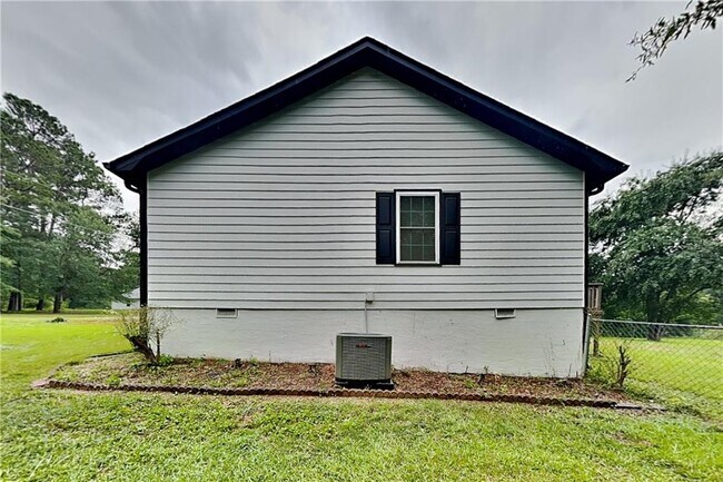 Building Photo - 5406 Jamestowne Dr