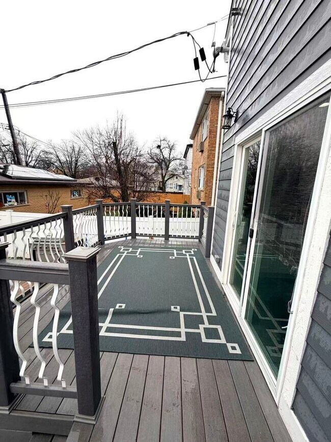 Building Photo - 5351 W Foster Ave