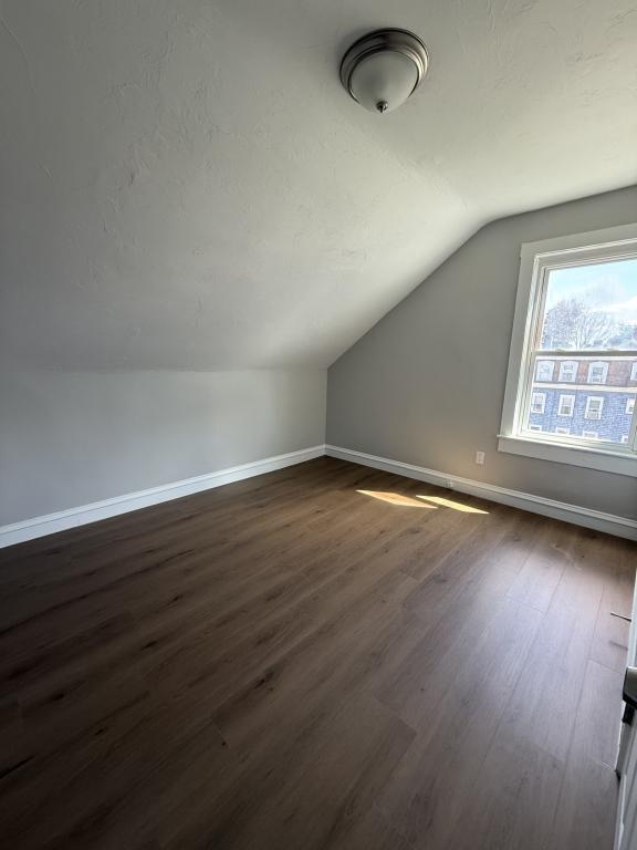 Building Photo - 324 Tuttle St