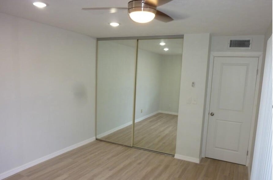 Building Photo - 5542 Malt Dr