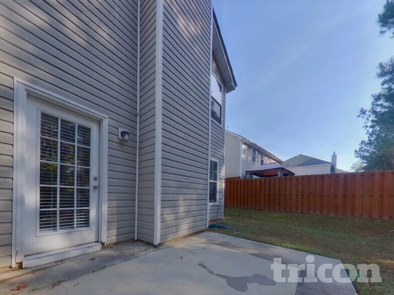 Building Photo - 138 Birchfield Way