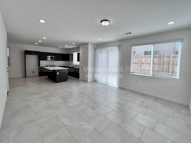 Building Photo - 2891 E Tierra Dr