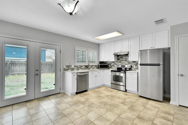 Building Photo - 3315 Settlement Dr