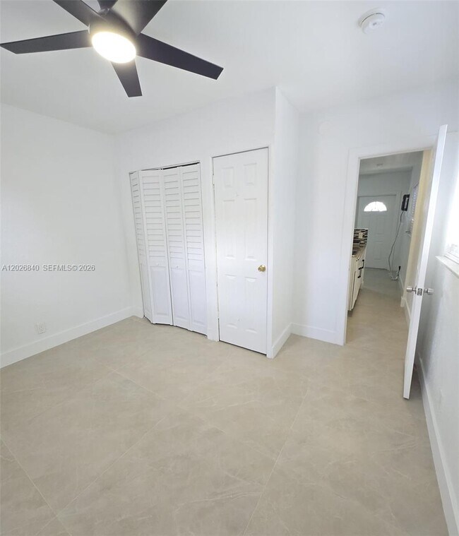 Building Photo - 4130 SW 19th St