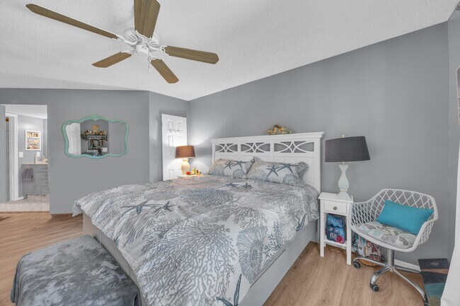 Building Photo - 170 Seabreeze Cir