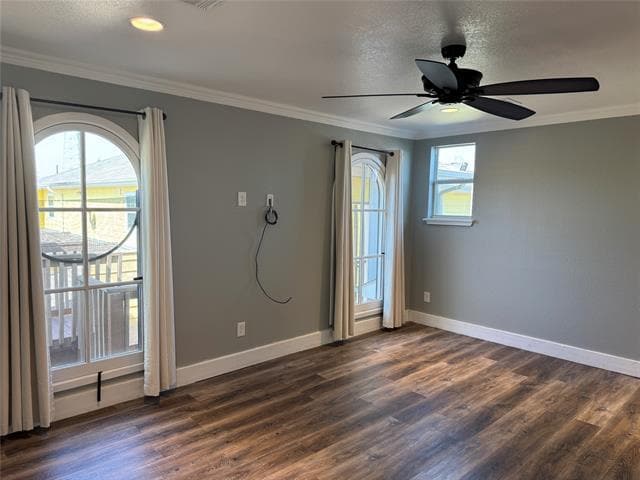 Building Photo - 5016 I-35