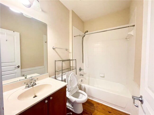 Building Photo - 555 Vinings Springs Dr SE