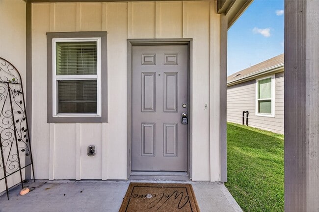 Building Photo - 16039 Kingfield Haven Dr