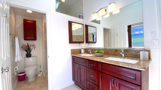 Building Photo - 1614 Pleasant Way