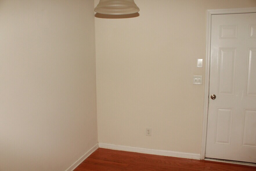 Building Photo - 1404 Bellsmith Dr