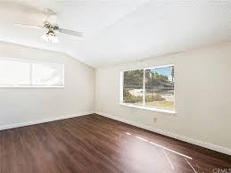 Building Photo - 565 W Campus View Dr
