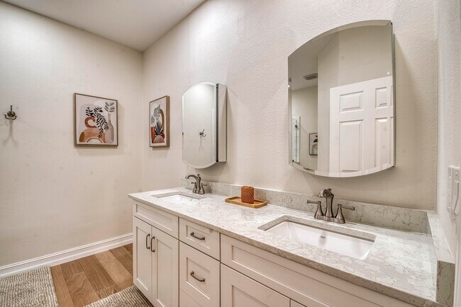 Building Photo - 779 Windermere Way