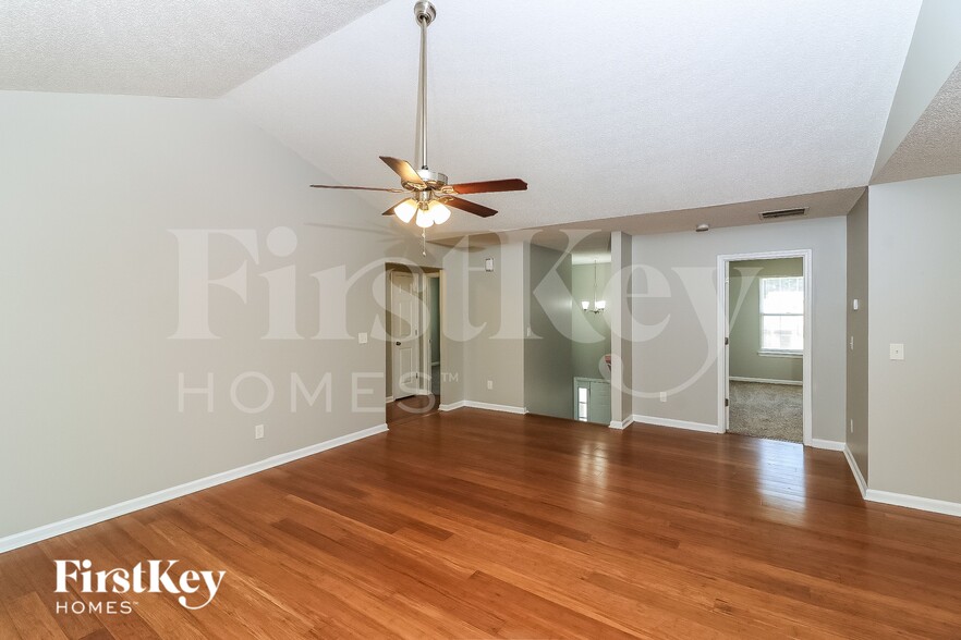 Building Photo - 5955 Water Oaks Dr