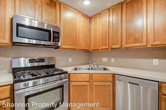 Building Photo - 3 br, 2.5 bath House - 1637 Grable Cove Lane