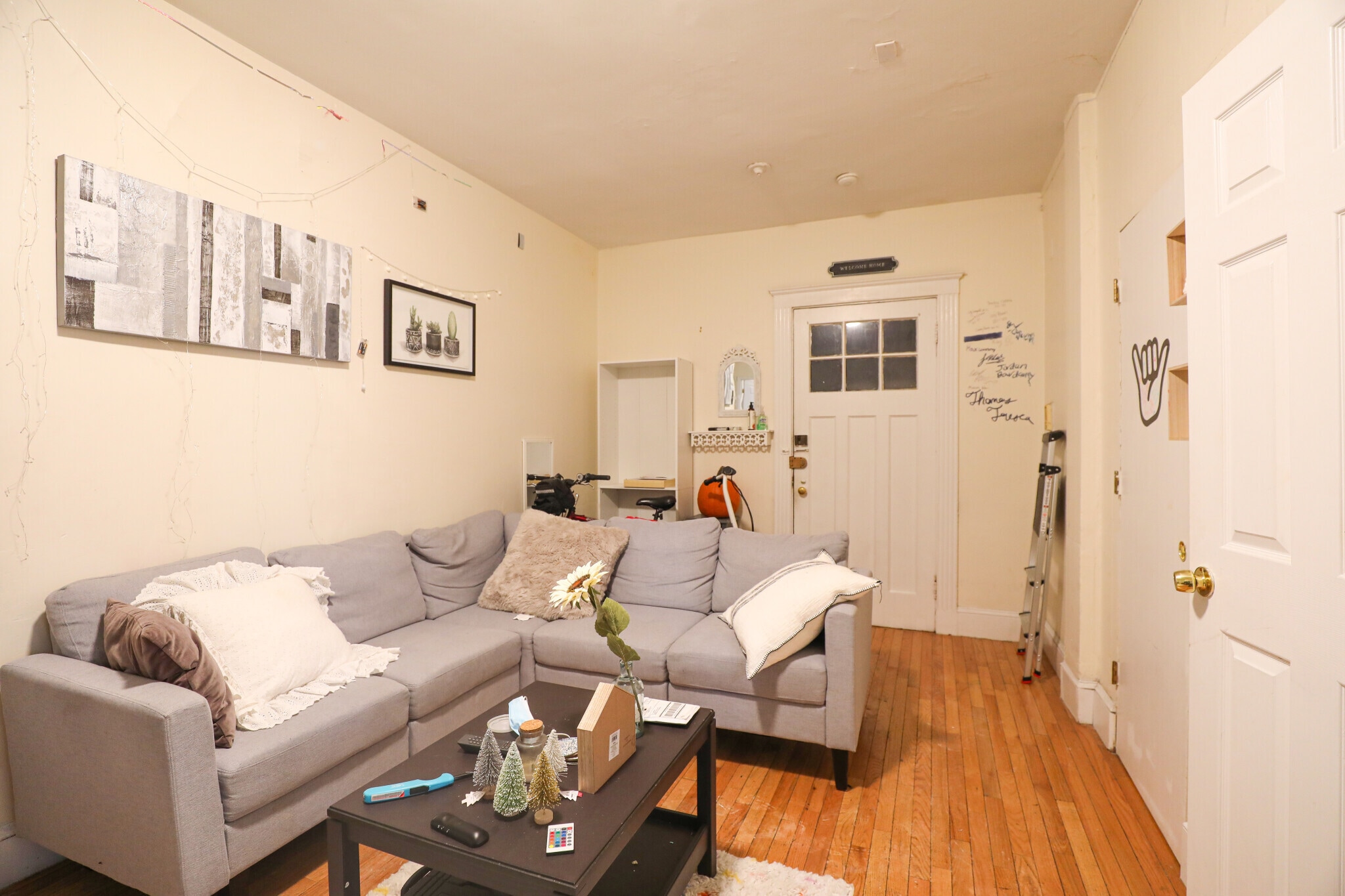 Building Photo - 322 St Paul St