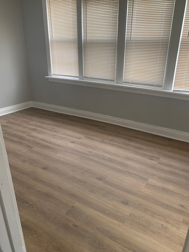 Building Photo - 7841 S Marquette Ave