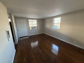 Building Photo - 6001 California Ave