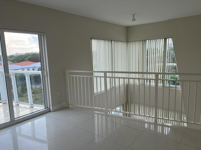 Building Photo - 1650 Brickell Ave
