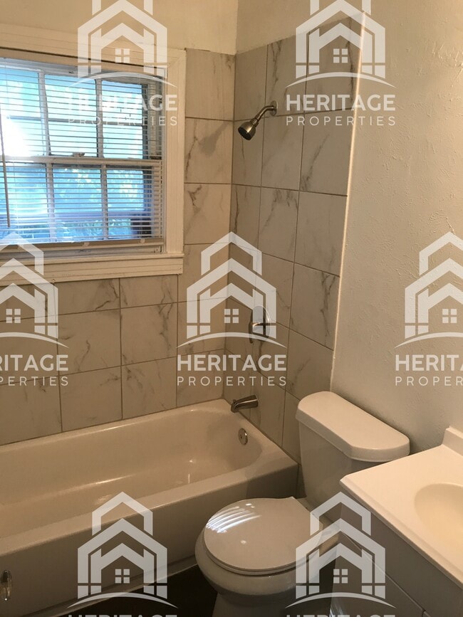 Building Photo - 1040 Colvin St