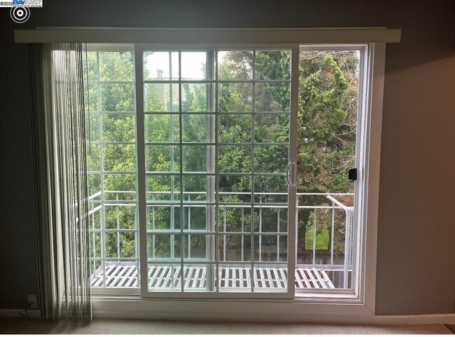 Building Photo - 117 Day St