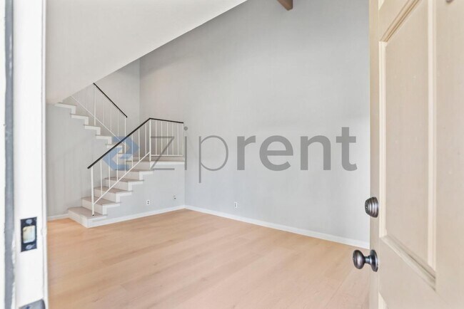 Building Photo - 1030 Gull Ave