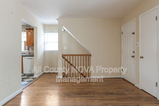 Building Photo - 4141 21st Rd N