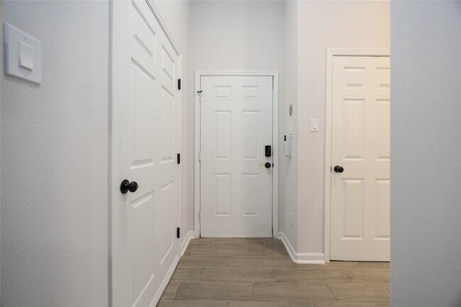 Building Photo - 5111 Firnat St