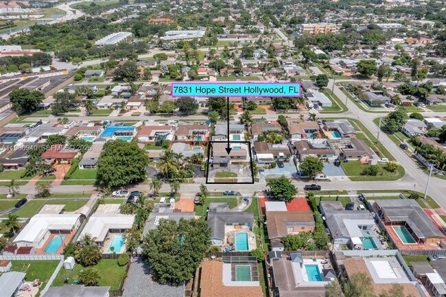 Building Photo - 7831 Hope St