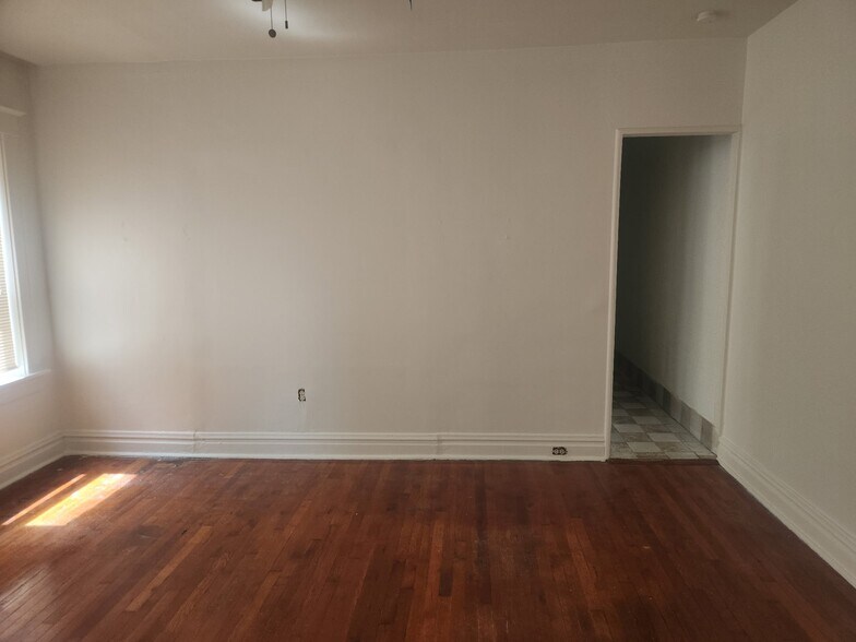 Building Photo - 6321 Cates Ave