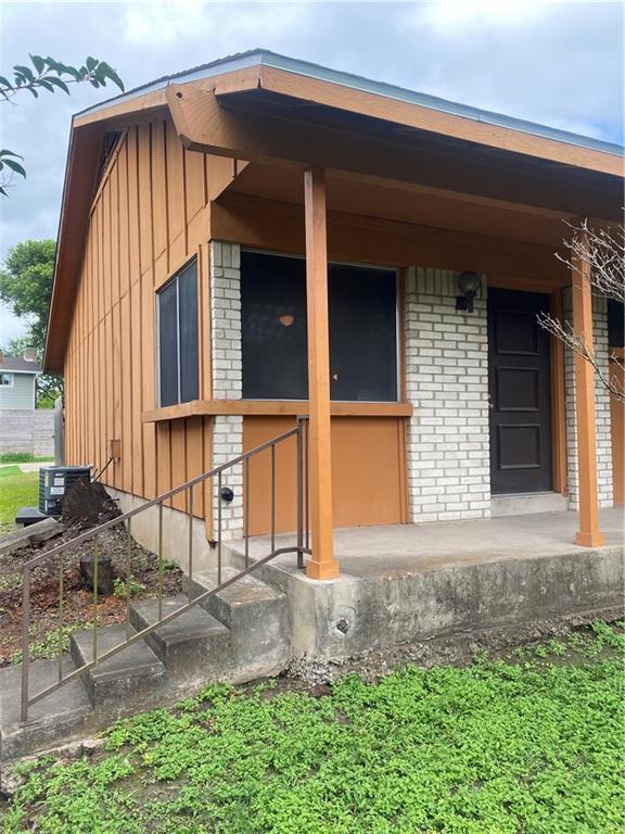 Building Photo - 321 W William Cannon Dr