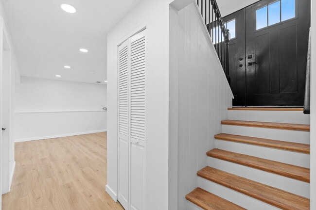 Building Photo - "Charming 4-Bedroom Home with Granite Elegance in Lino Lakes – 2584 Sq Ft of Comfort!"