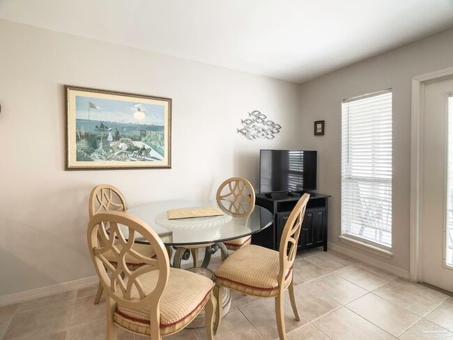 Building Photo - 13500 Sandy Key Dr
