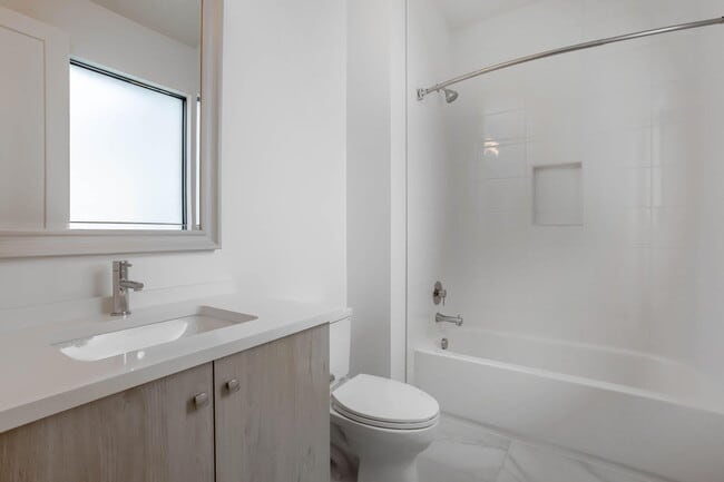 Building Photo - 21049 Violet Flds Wy