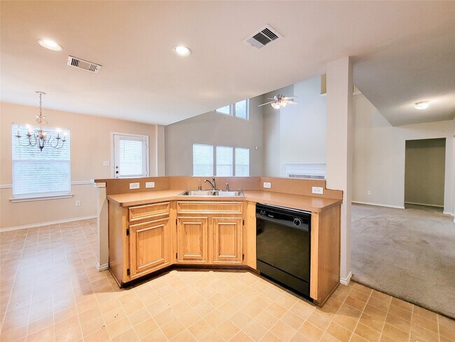 Building Photo - 4926 Lake Gladewater Ct