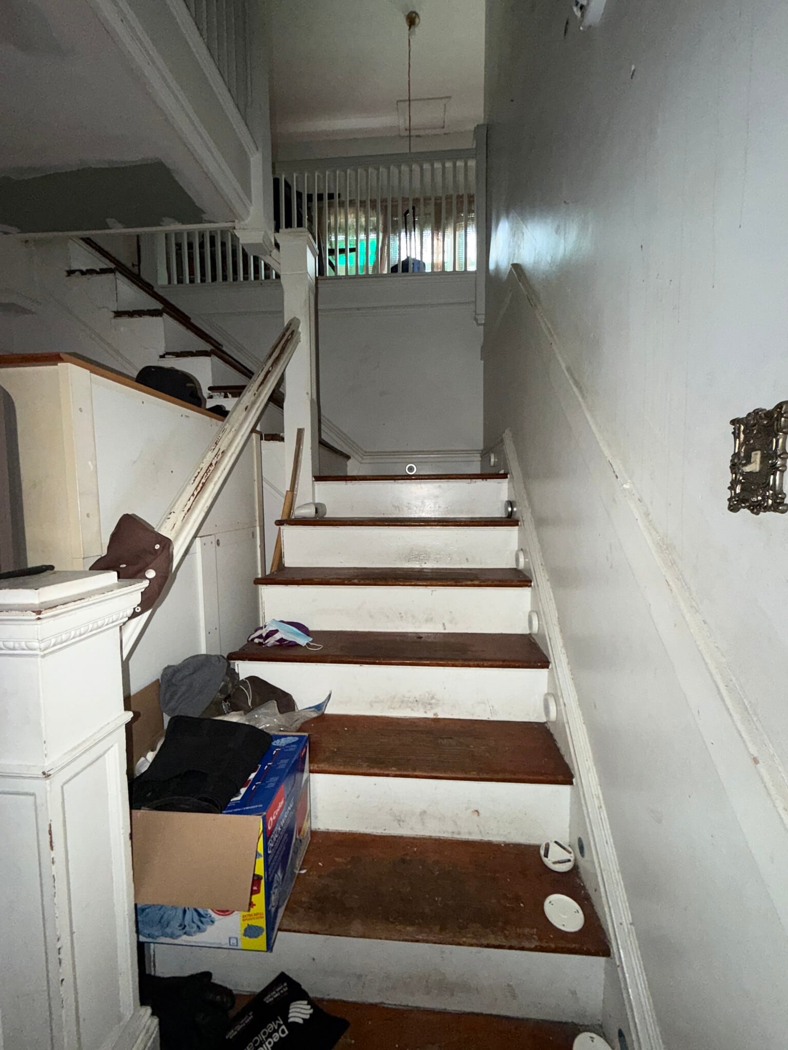 Building Photo - 3720 Manola Ave