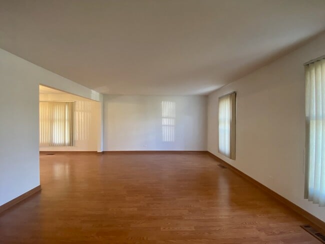 Building Photo - 30 Wildwood Dr