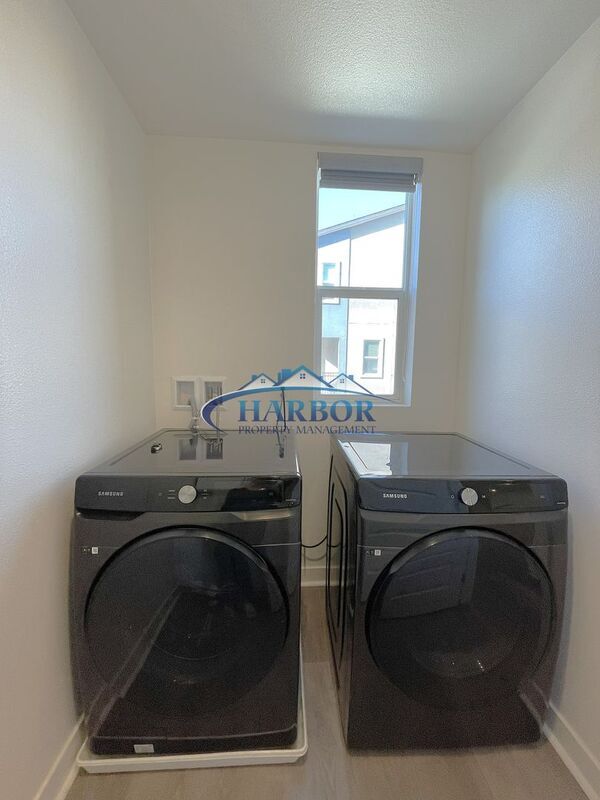 Building Photo - 9506 Parker Ln