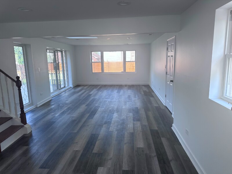Building Photo - 8323 Melvina Ave