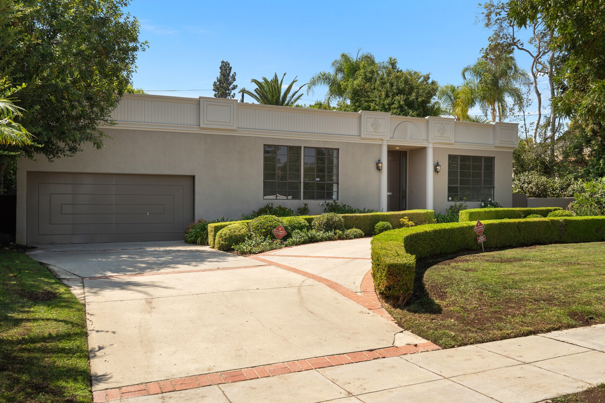 Building Photo - 519 N Rexford Dr