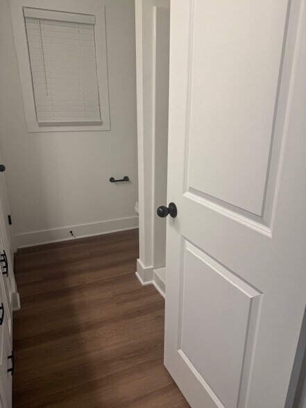 Building Photo - 150 Cherry St