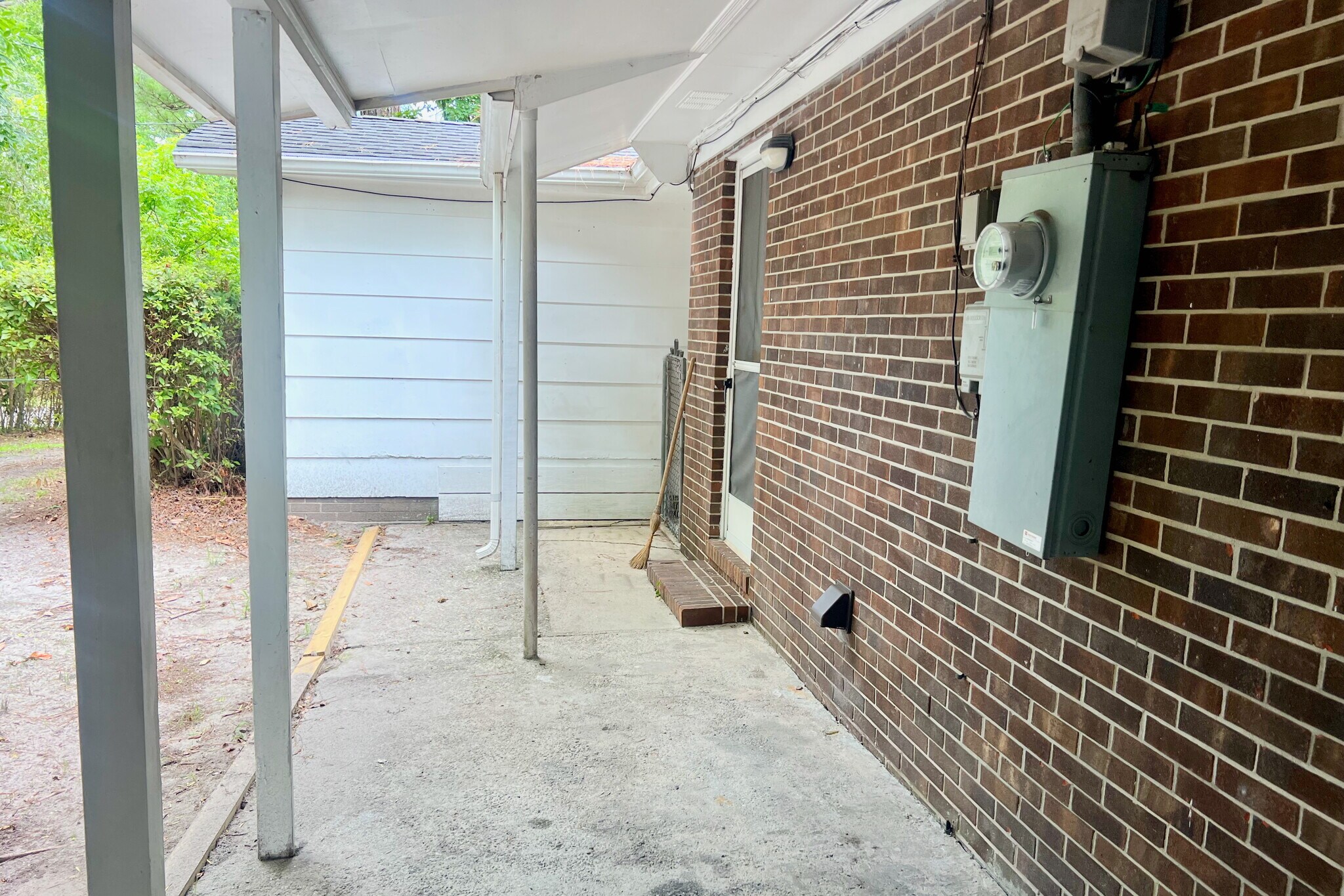 Building Photo - 4602 Norwich Rd