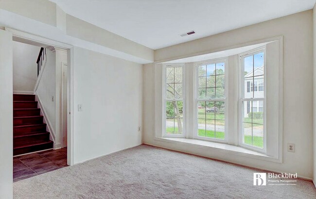 Building Photo - 3347 Iris Pl