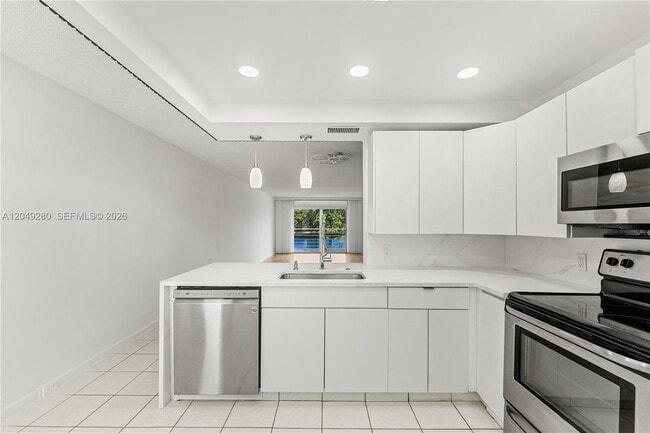 Building Photo - 4301 Martinique Cir