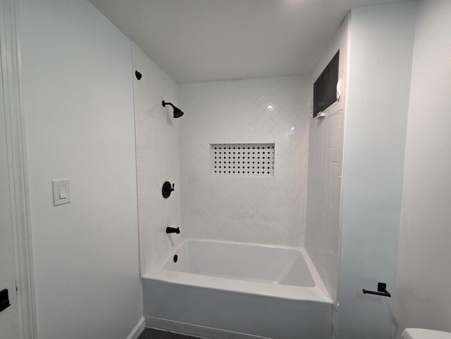 Building Photo - Newly updated 3 bedroom 2 bathroom house for Rent!!!